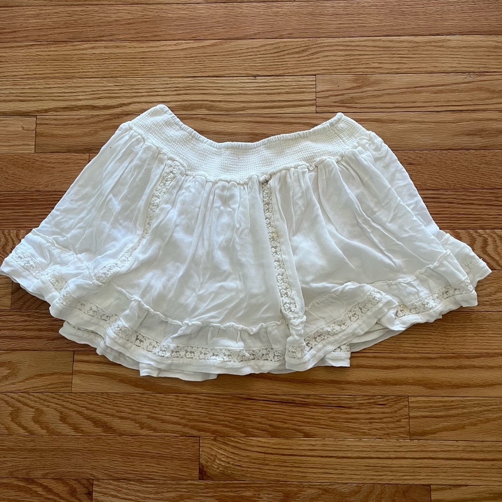 Indie short, flowy skirt. Small.